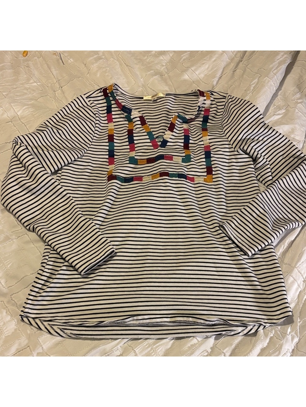 💕ANDREE BY UNIT Striped Long Sleeve Top with Colorful Embroidery